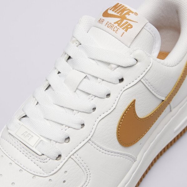 Дамски маратонки NIKE AIR FORCE 1 '07 NEXT NATURE dc9486-103 цвят бял