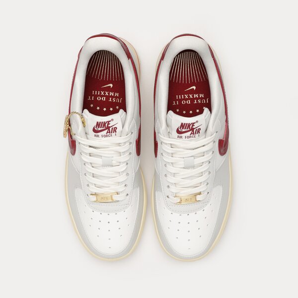 Дамски маратонки NIKE AIR FORCE 1 '07 SE dv7584-001 цвят многоцветен