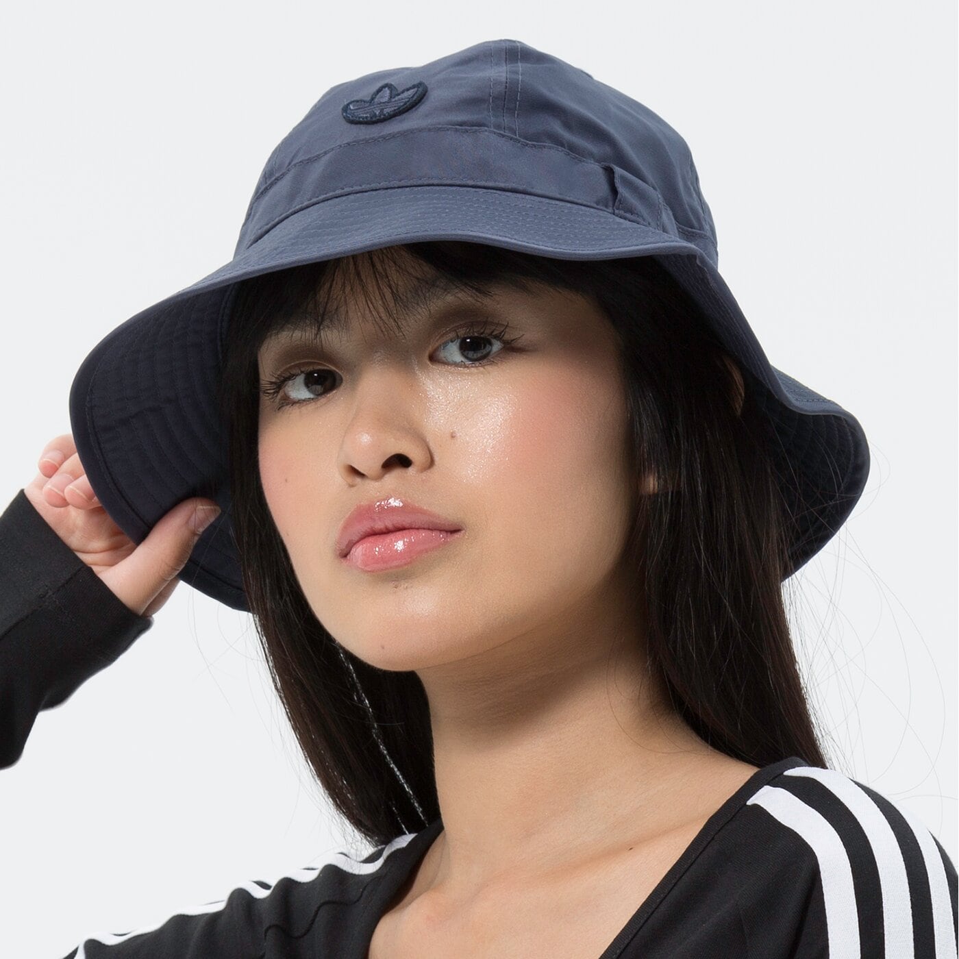  ADIDAS ИДИОТКА CON BELL BUCKET hd9729 цвят тъмносин