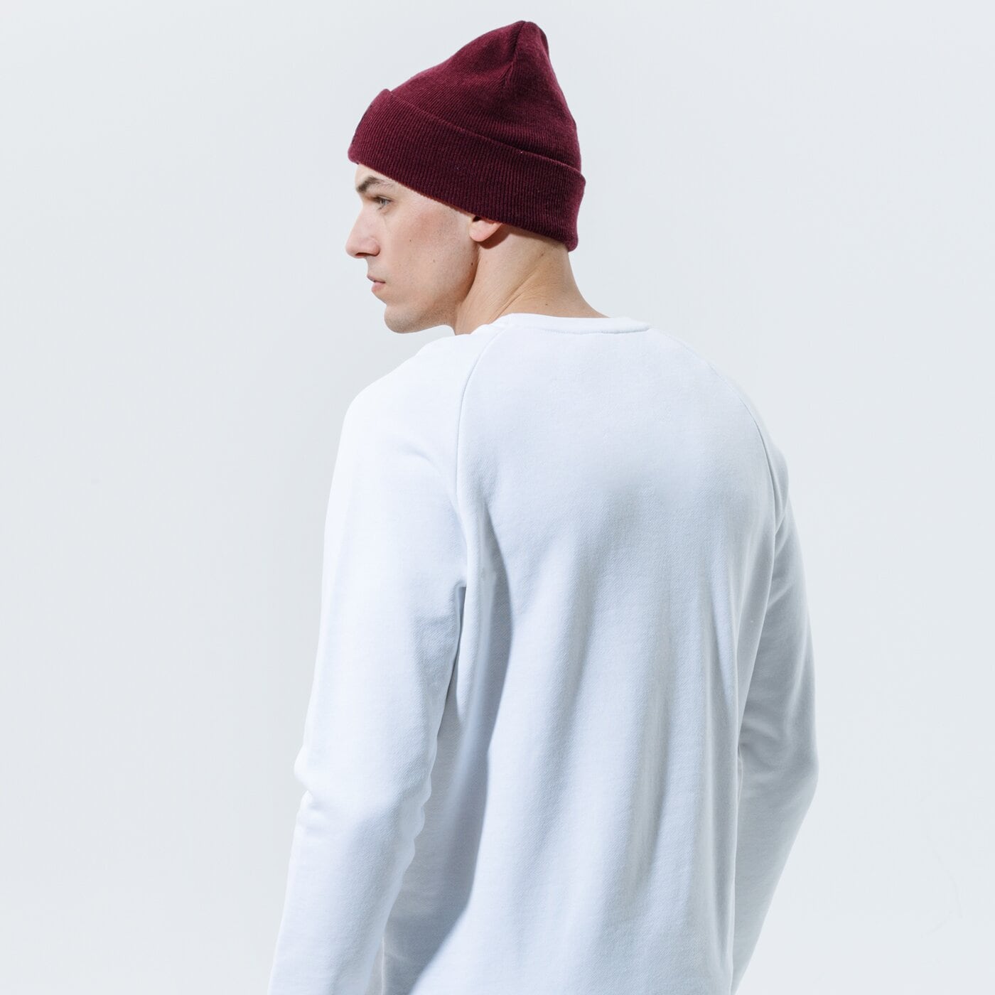 Мъжки суичър ADIDAS СУИТЧЪР ESSENTIAL CREW ed6208 цвят бял