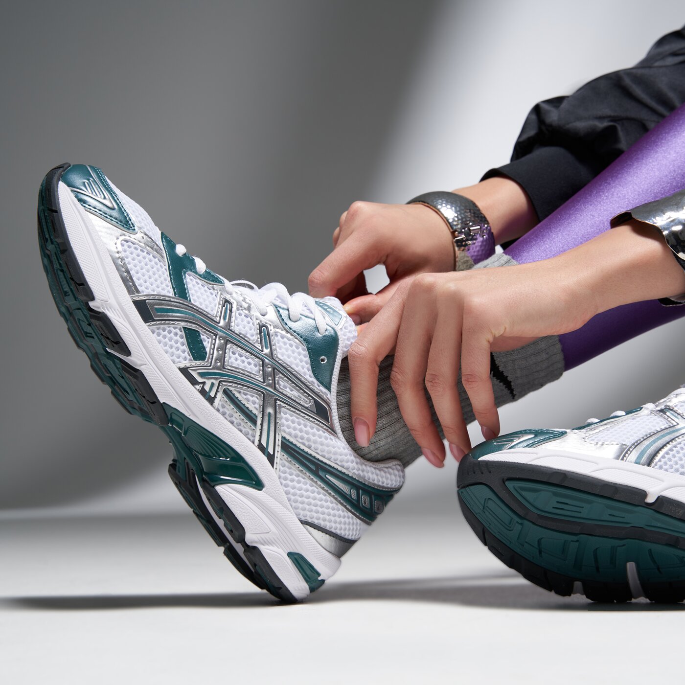 Дамски маратонки ASICS GEL-1130 1201a256-121 цвят бял