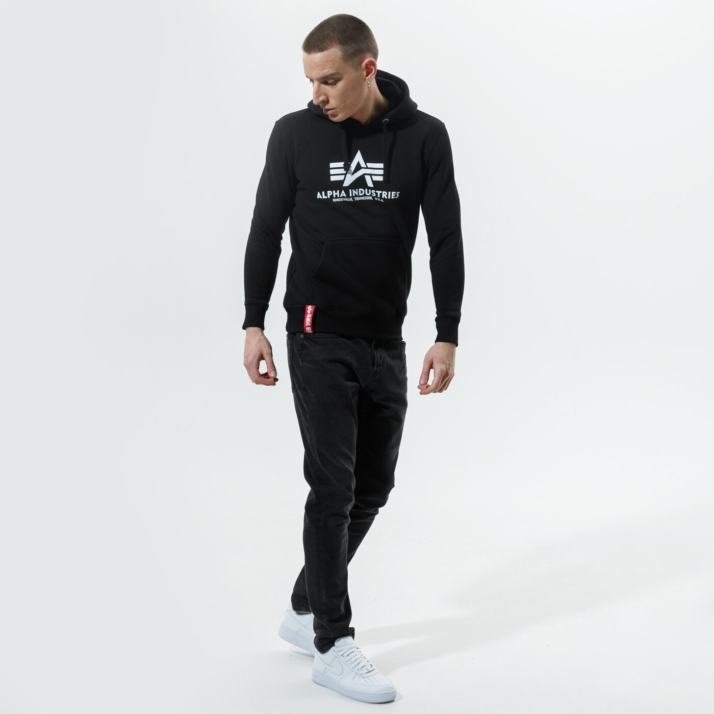 Мъжки суичър ALPHA INDUSTRIES СУИТЧЪР С КАЧУЛКА BASIC HOODY 178312-03 цвят черен