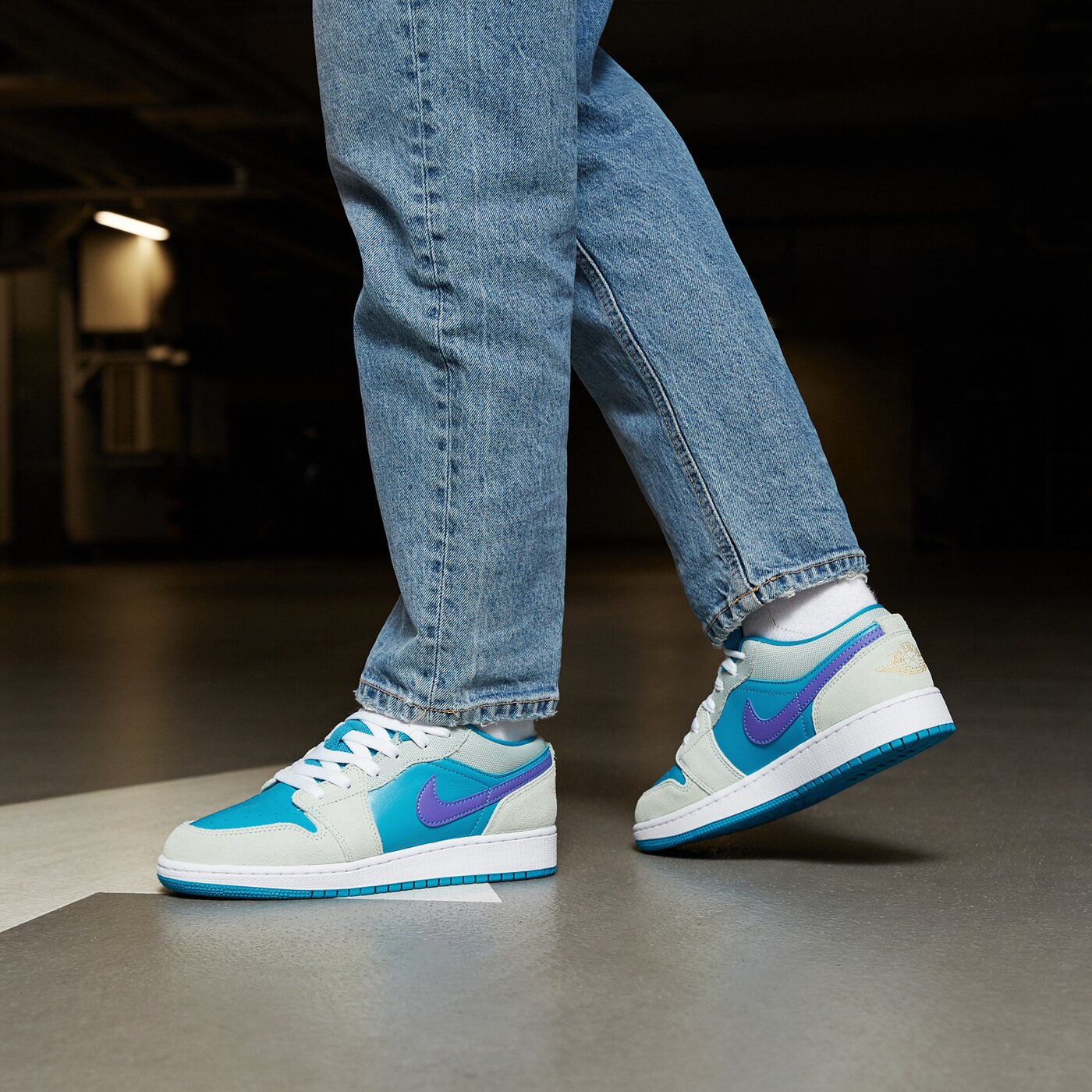 Детски маратонки AIR JORDAN 1 LOW SE dx4374-300 цвят зелен