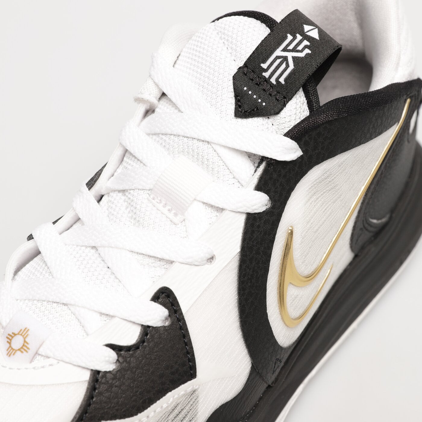 NIKE KYRIE LOW 5 dj6012-101 цвят бял