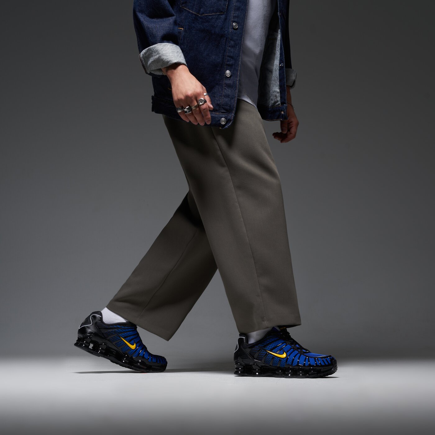 Мъжки маратонки NIKE SHOX TL ib7670-001 цвят черен