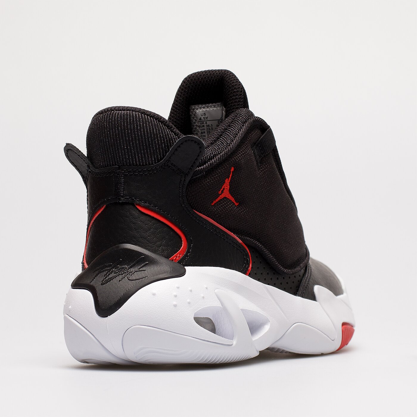 Детски маратонки JORDAN MAX AURA 4 BG  dq8404-006 цвят черен