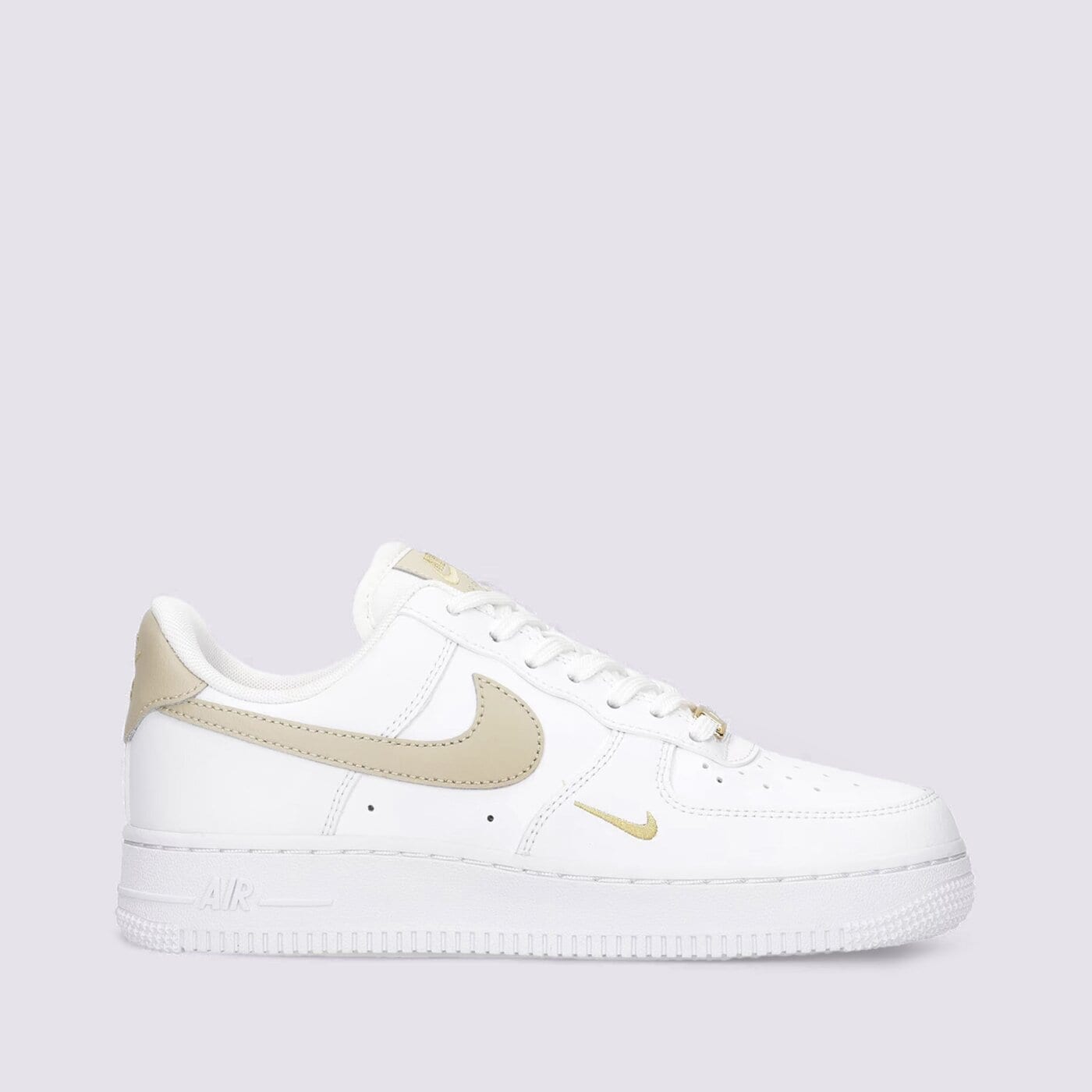 Дамски маратонки NIKE AIR FORCE 1 '07 ESSENTIAL cz0270-105 цвят бял