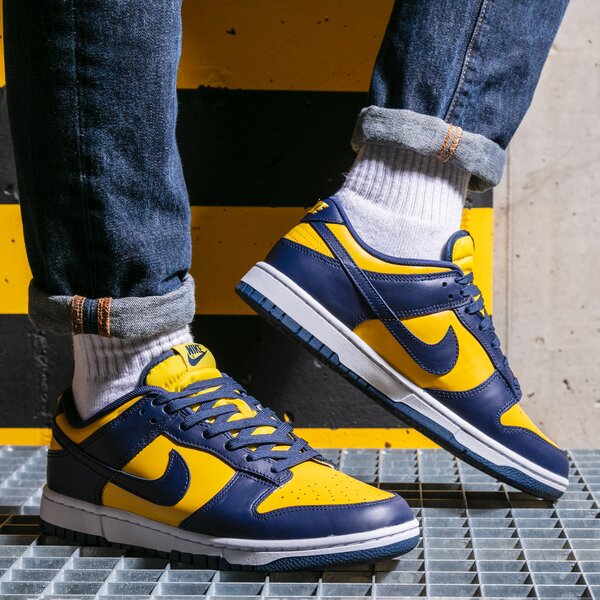 Мъжки маратонки NIKE DUNK LOW RETRO dd1391-700 цвят жълт