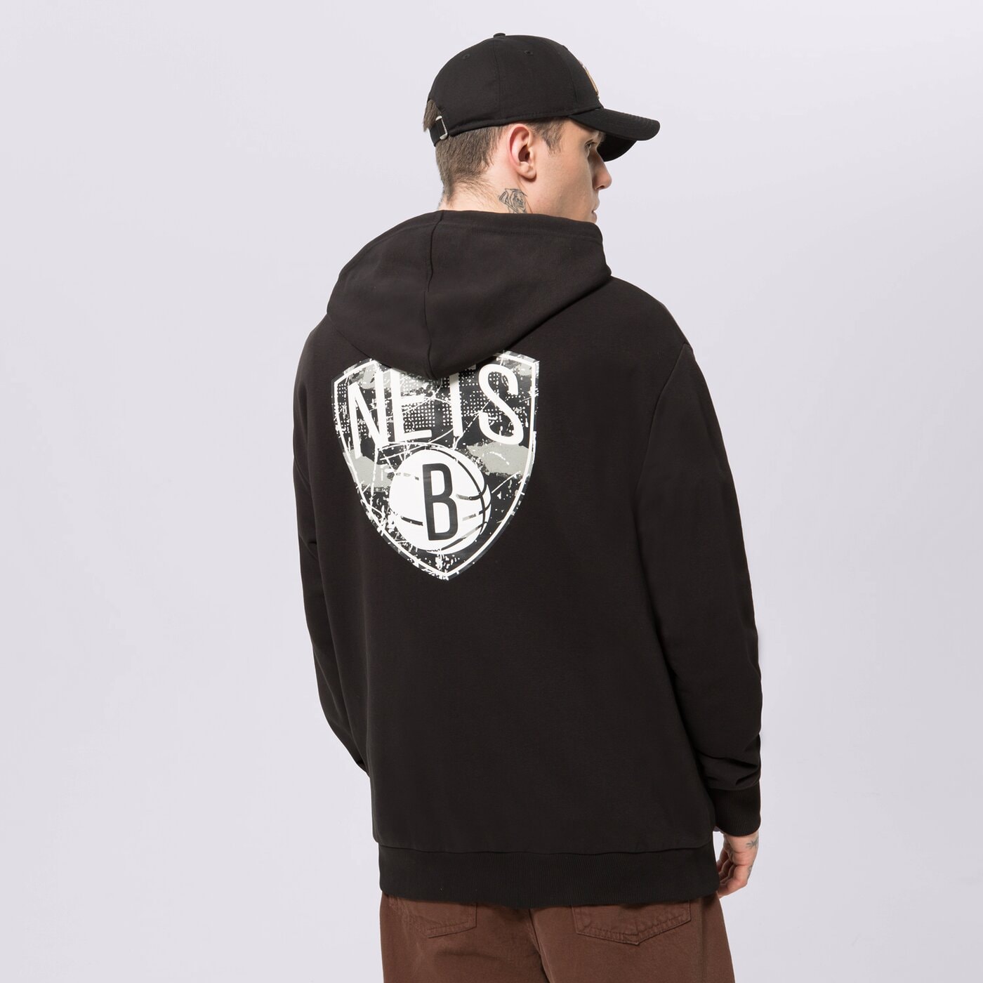 Мъжки суичър NEW ERA СУИТЧЪР С КАЧУЛКА INFILL TEAM LOGO NETS BROOKLYN NET 60332148 цвят черен