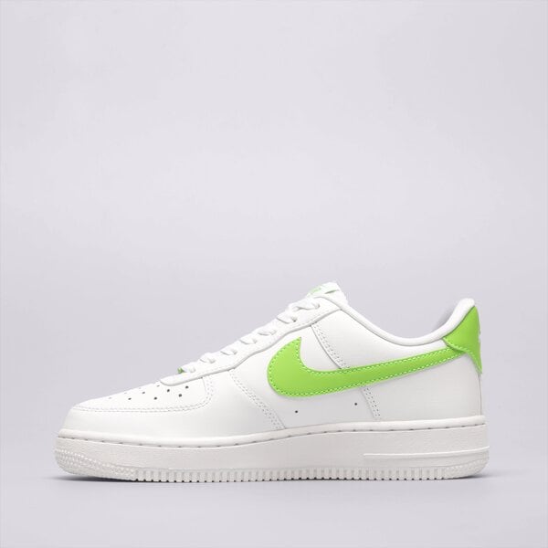 Дамски маратонки NIKE AIR FORCE 1 '07 dd8959-112 цвят бял