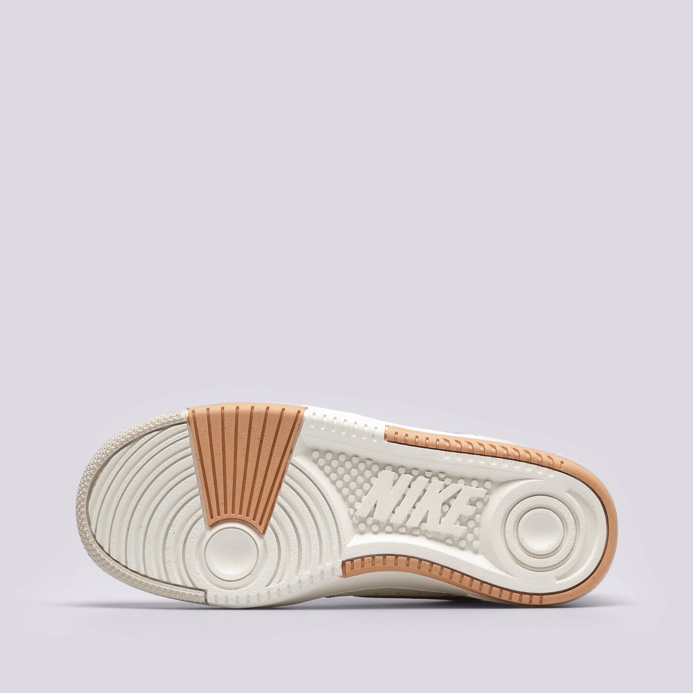 Дамски маратонки NIKE GAMMA FORCE dx9176-105 цвят бежов