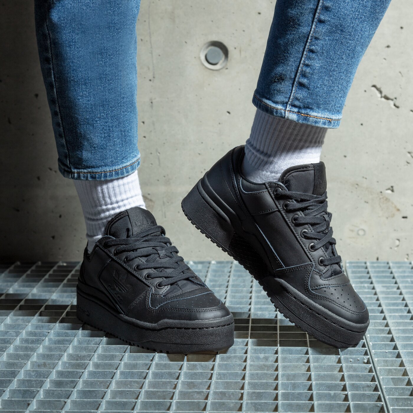 Дамски маратонки ADIDAS FORUM BOLD  gy5922 цвят черен