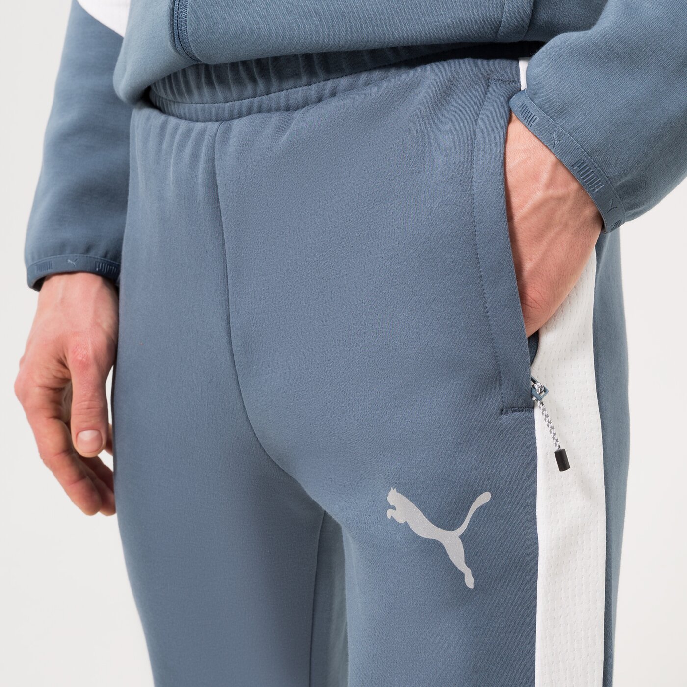 Мъжки панталони PUMA ПАНТАЛОНИ PUMA EVOSTRIPE PANTS 849917-18 цвят син
