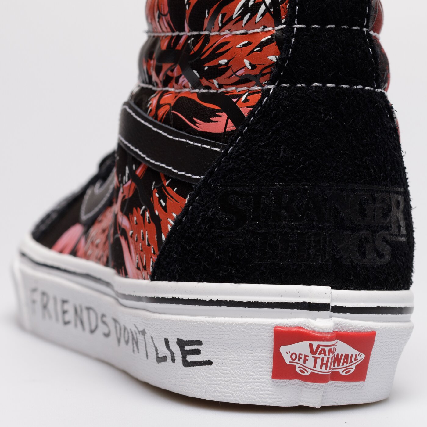 Мъжки маратонки VANS UA SK8-HI REISSUE vn0a2xsby091 цвят черен