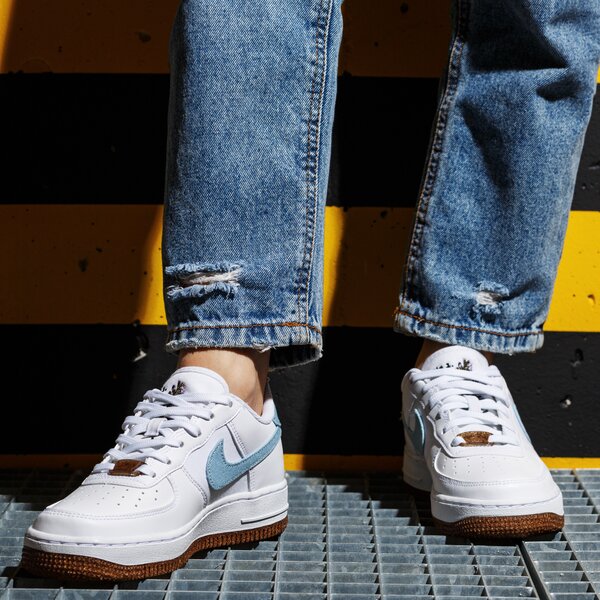 Детски маратонки NIKE AIR FORCE 1 LV8 da3093-100 цвят бял