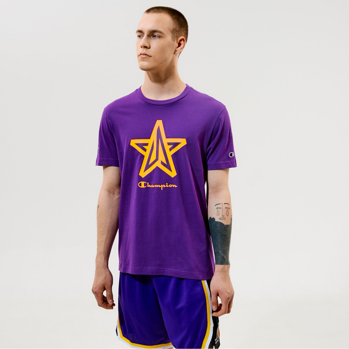 Мъжка тениска CHAMPION ТЕНИСКА CREWNECK ТЕНИСКА 215004vs009 цвят виолетов