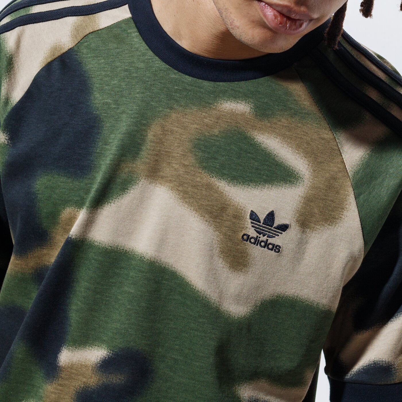 Мъжка тениска ADIDAS ТЕНИСКА CAMO AOP CALI T gn1882 цвят каки