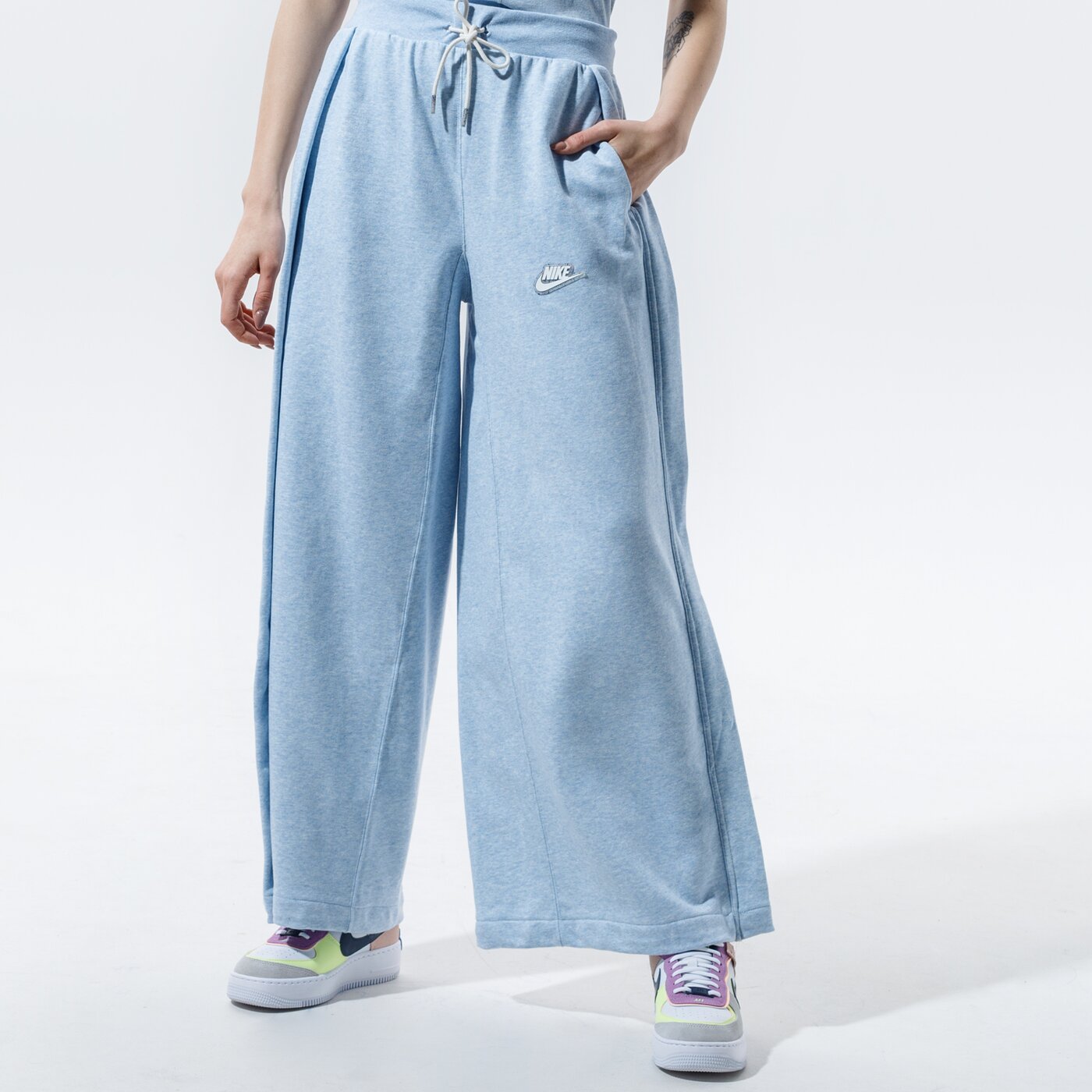 Дамски панталони NIKE ПАНТАЛОНИ SPORTSWEAR cz8357-440 цвят син