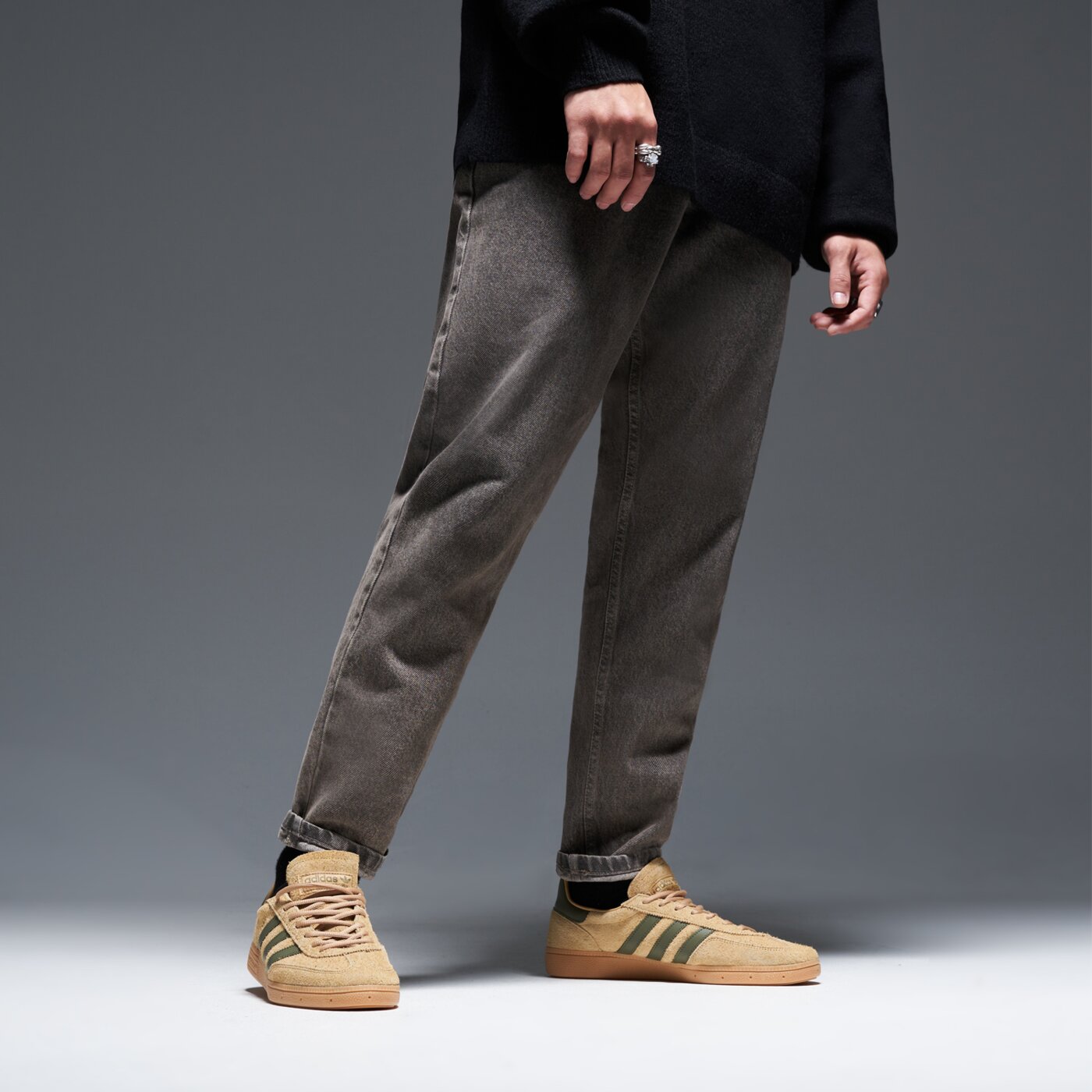 Мъжки маратонки ADIDAS HANDBALL SPEZIAL  jq8298 цвят горчица