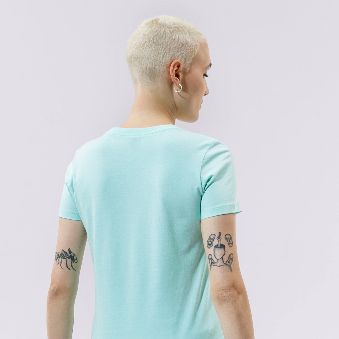 Дамска тениска CONVERSE ТЕНИСКА WMN NOVA CENTER FRONT LOGO TEE 10018268-a12 цвят мента