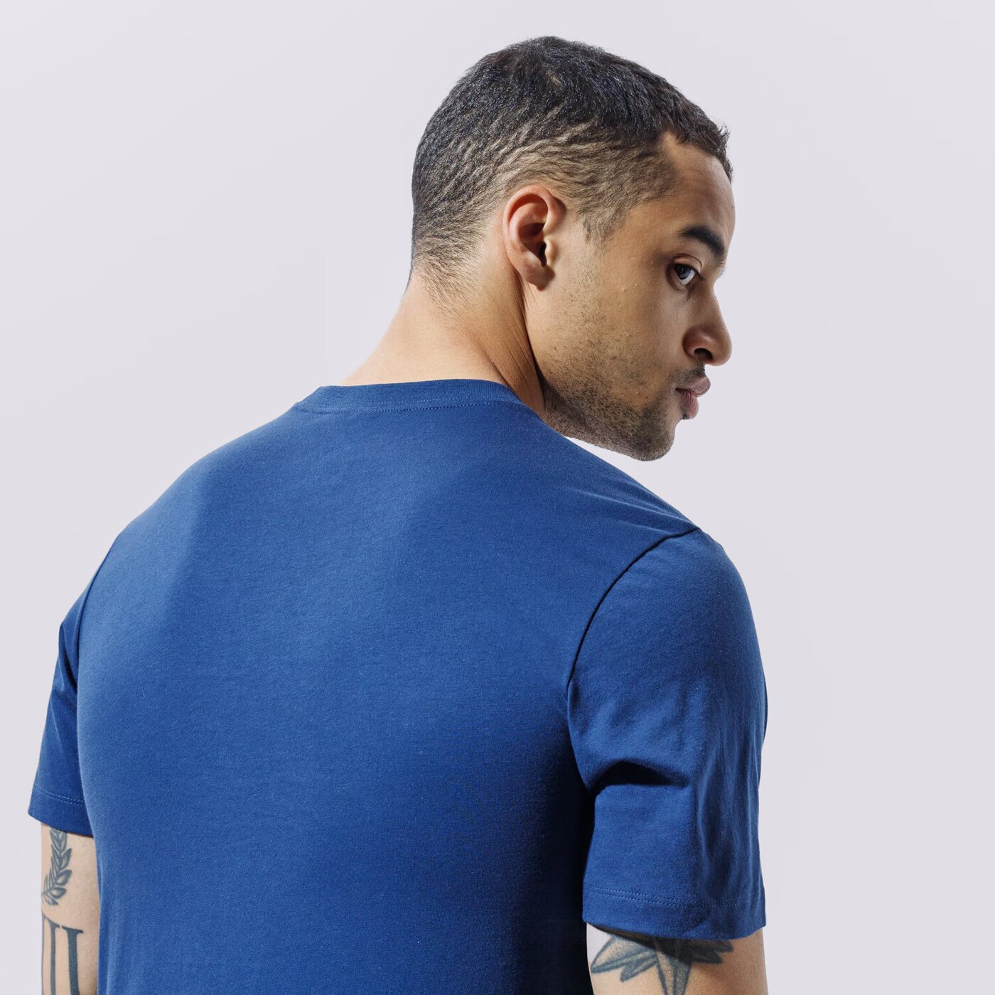 Мъжка тениска NIKE ТЕНИСКА SPORTSWEAR CLUB ar4997-410 цвят тъмносин