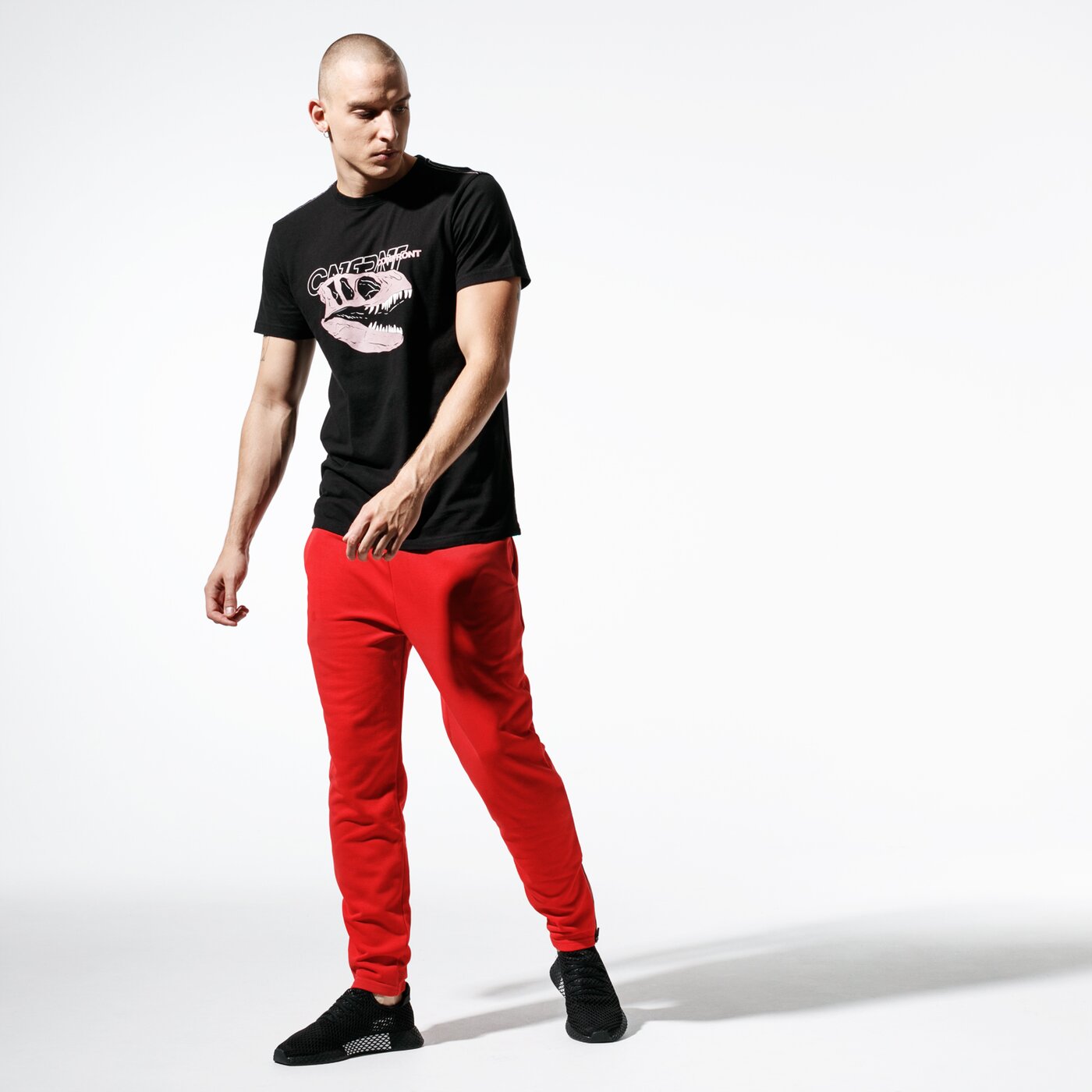 Мъжка тениска CONFRONT ТЕНИСКА DINO BLK TEE cf39tsm63001 цвят черен