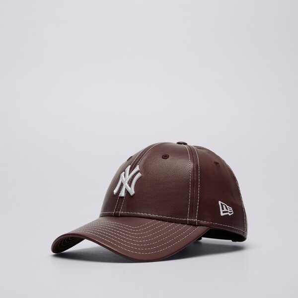 Дамска шапка с козирка NEW ERA ШАПКА WMNS ТОПSTITCH PU 940 NYY NEW YORK YANKEES 60691322 цвят кафяв