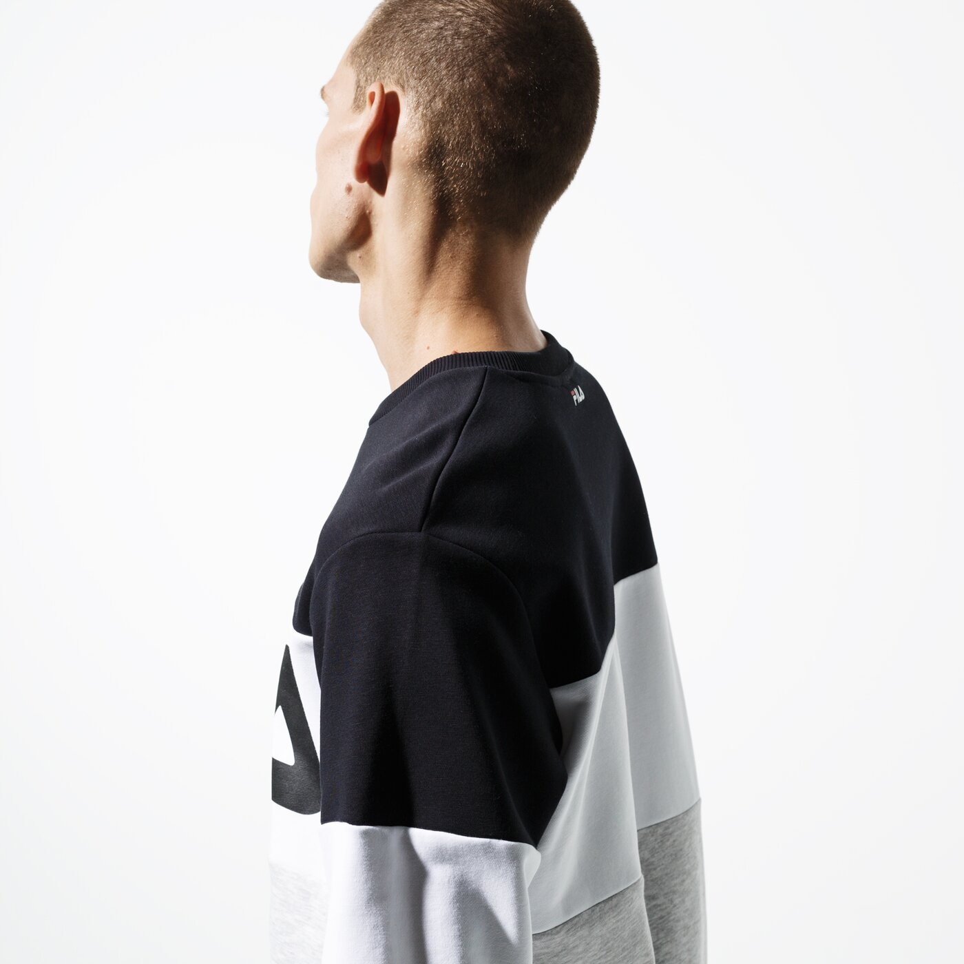 Мъжки суичър FILA СУИТЧЪР STRAIGHT BLOCKED CREW 681255i85 цвят сив