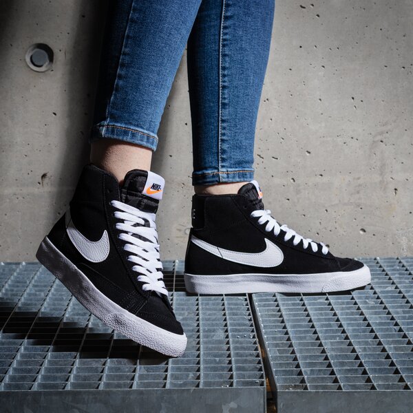 Детски маратонки NIKE BLAZER MID '77  dd3237002 цвят черен