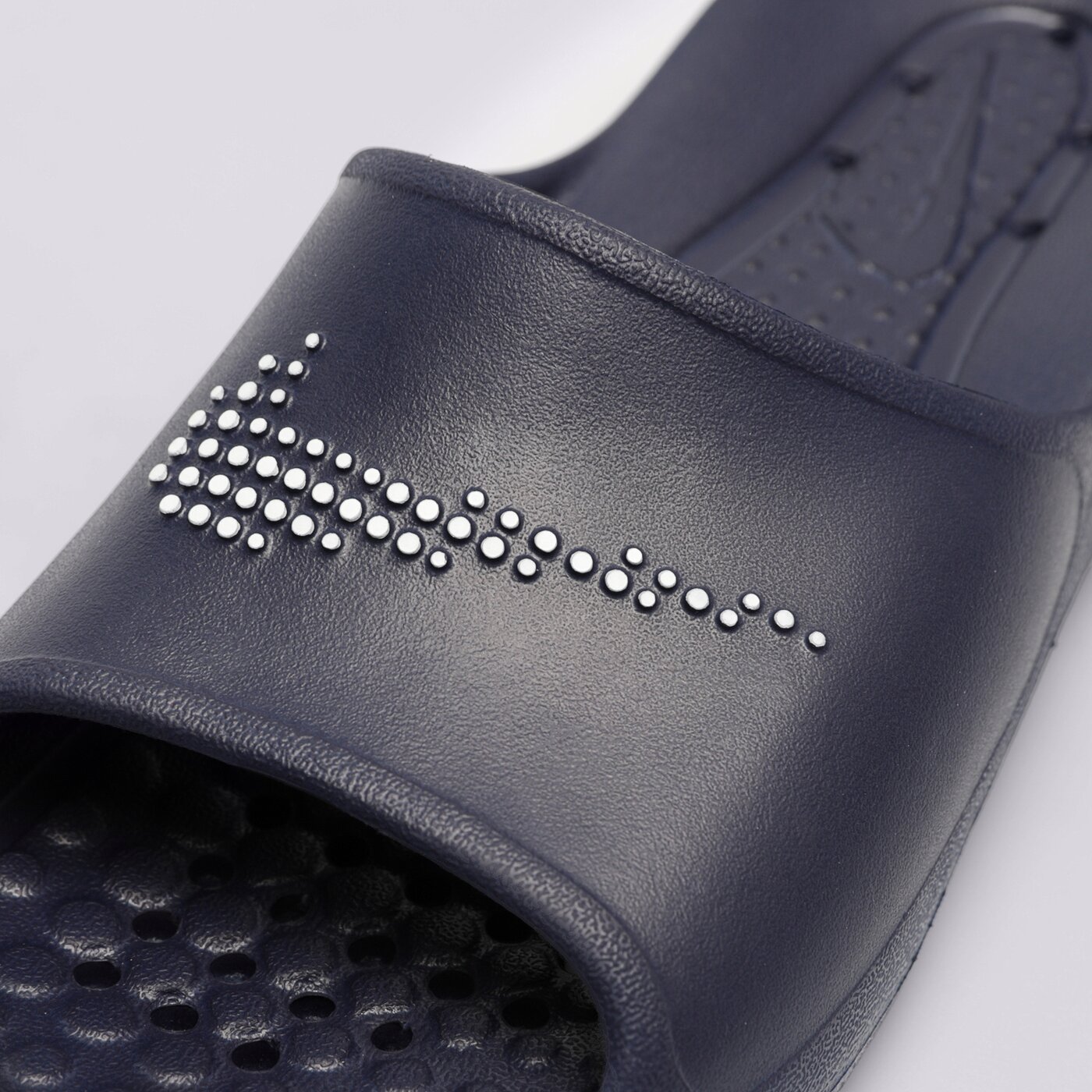 Мъжки чехли и сандали NIKE VICTORI ONE cz5478-400 цвят тъмносин