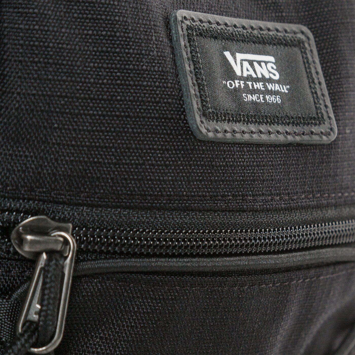 Дамска чанта за кръст VANS ЧАНТА MN BAIL ЗА РАМО BLACK RIPSТОП BLACK RIPSТОП vn0a3i5s6zc1 цвят черен