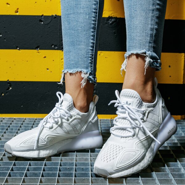 Детски маратонки ADIDAS ZX 2K BOOST J fw1910 цвят бял