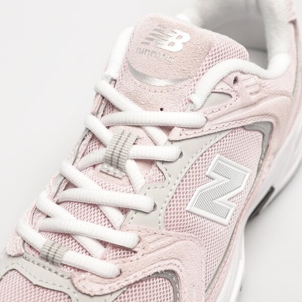 Дамски маратонки NEW BALANCE 530  mr530cf цвят розов