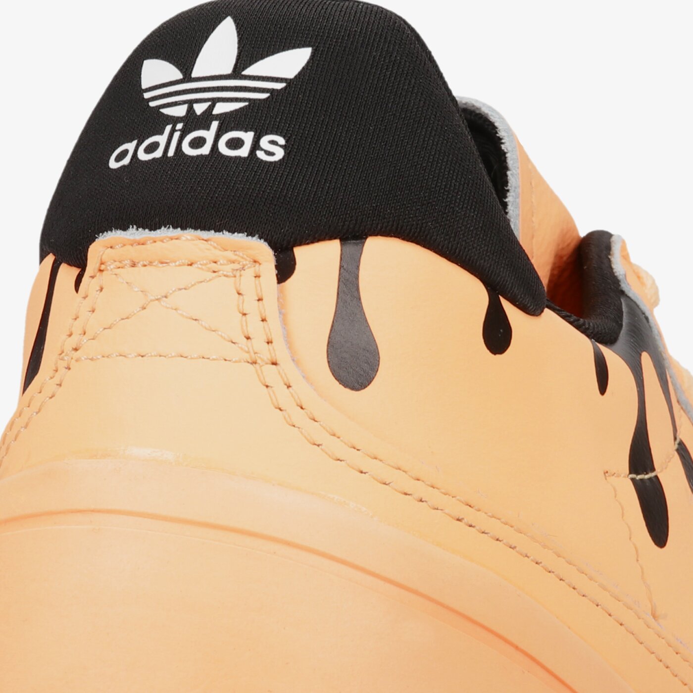 Дамски маратонки ADIDAS NEW HER COURT W gy3581 цвят оранжев