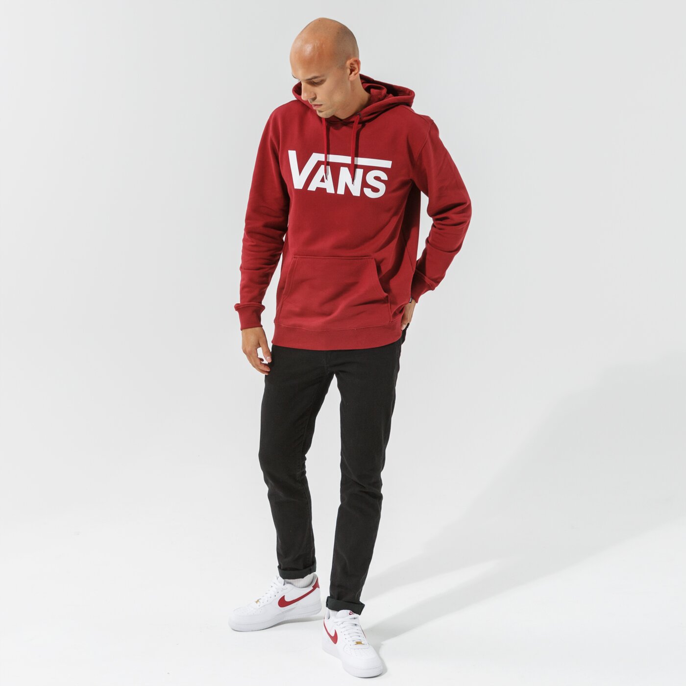 Мъжки суичър VANS СУИТЧЪР С КАЧУЛКА VANS CLASSIC PO HOODIE II vn0a456bzbs1 цвят бордо