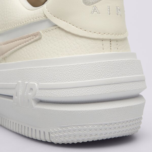 Дамски маратонки NIKE W AF1 PLT.AF.ORM  dj9946-107 цвят бежов