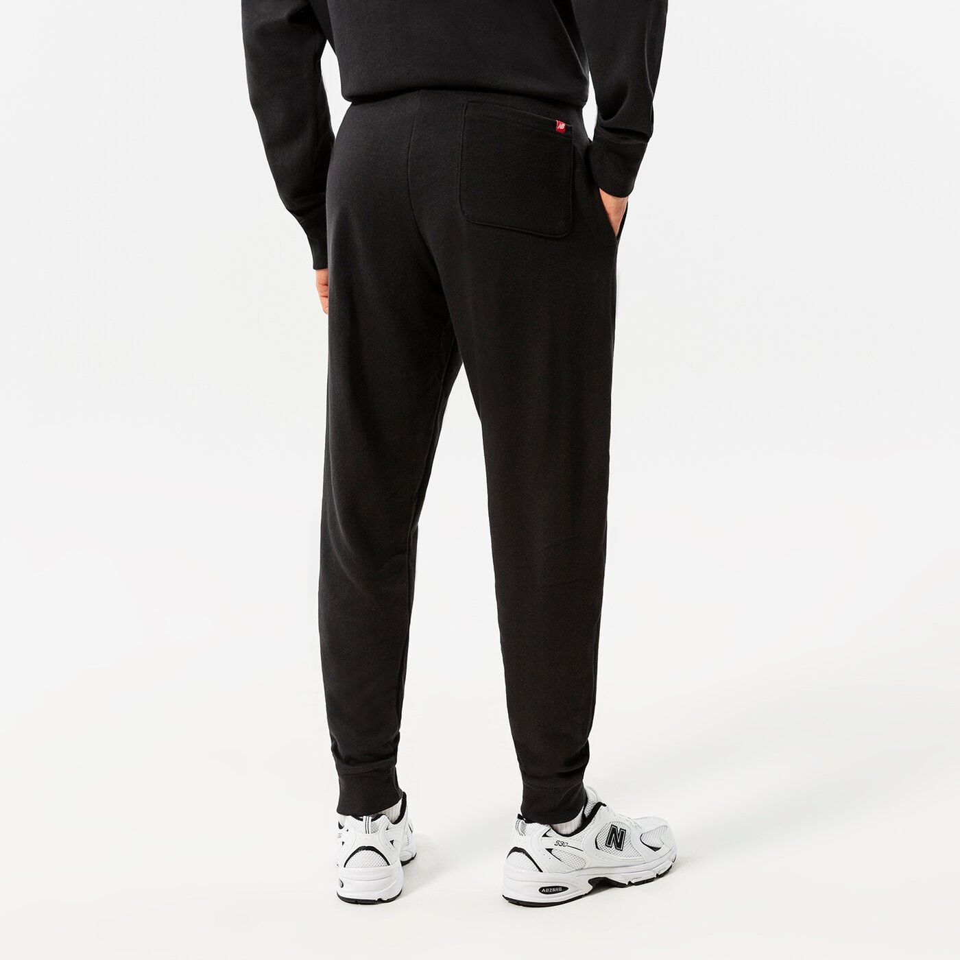 Мъжки панталони NEW BALANCE ПАНТАЛОНИ NB ESSENTIALS STACKED LOGO SWEATPANT mp03558bk цвят черен