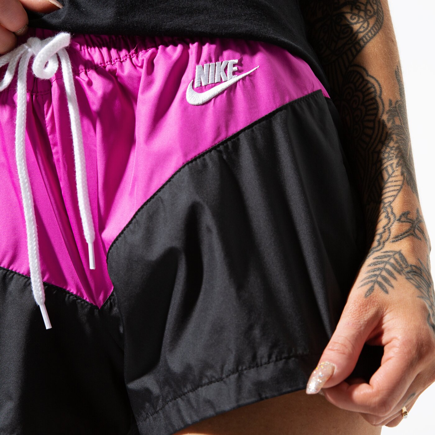 Дамски къси панталони NIKE ШОРТИ W NSW HRTG SHORT WVN ar2362-010 цвят розов