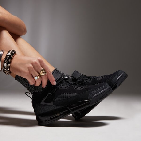 Детски маратонки JORDAN SPIZIKE LOW (GS)  fq3950-001 цвят черен