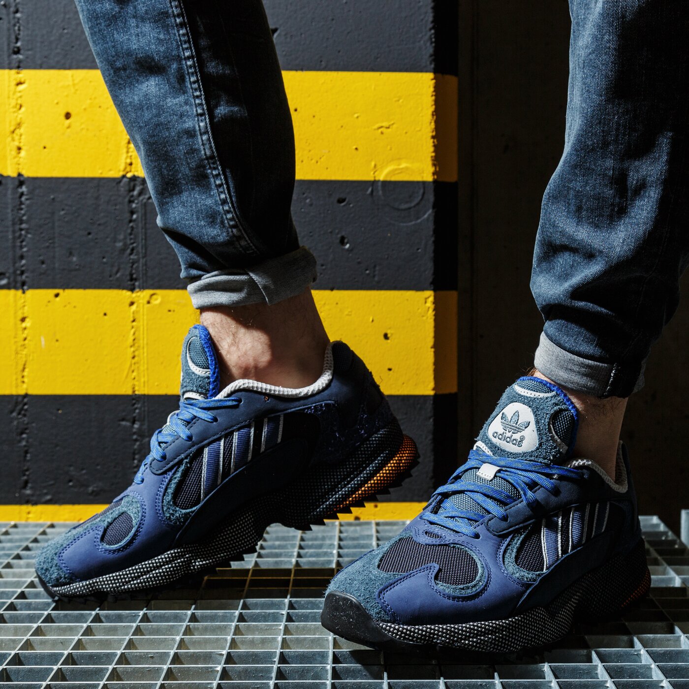 Мъжки маратонки ADIDAS YUNG-1 ef5337 цвят тъмносин