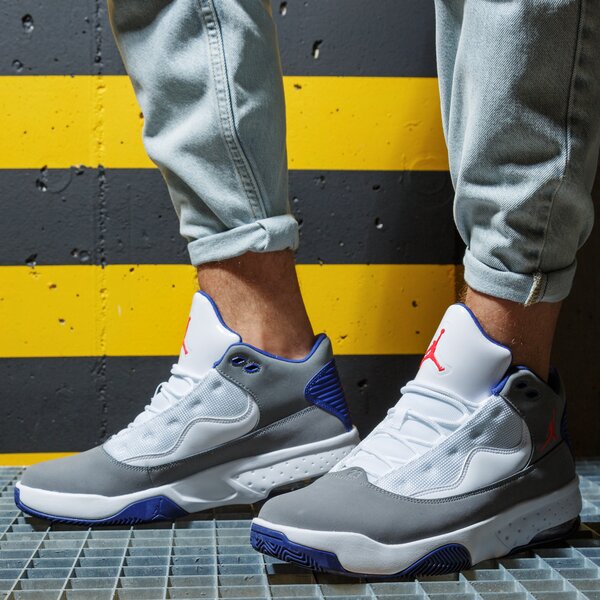 Мъжки маратонки JORDAN MAX AURA 2 ck6636-004 цвят бял