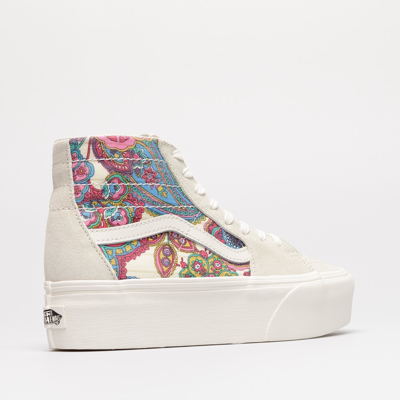 Дамски маратонки VANS UA SK8-HI TAPERED STACKFORM vn0a7q5pdjr1 цвят бял