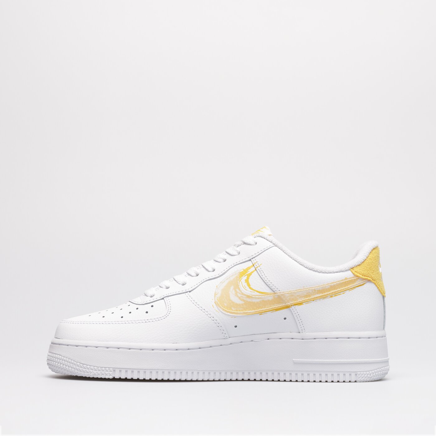 Мъжки маратонки NIKE AIR FORCE 1 '07 dx2646-100 цвят бял