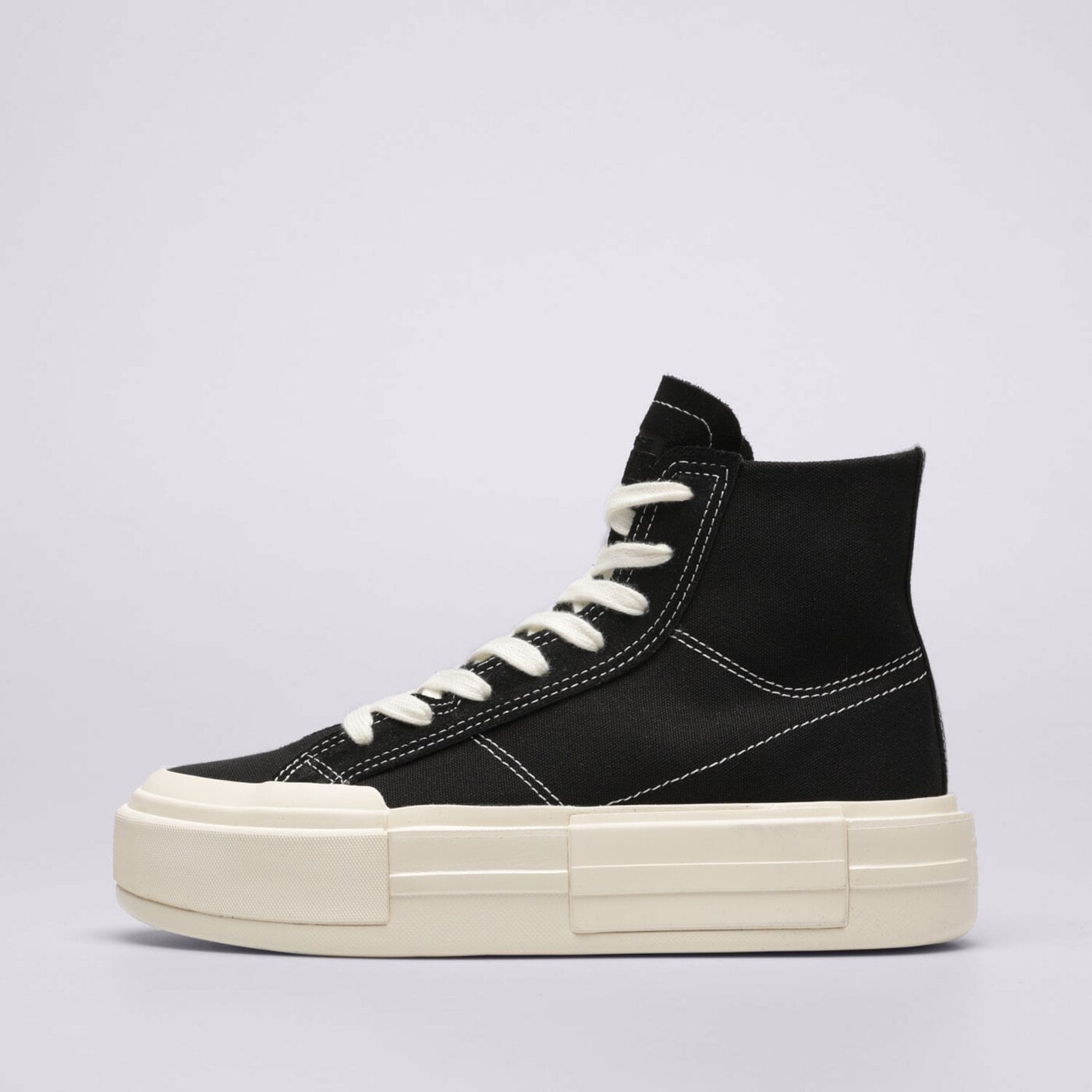 Дамски маратонки CONVERSE CHUCK TAYLOR ALL STAR CRUISE a04689c цвят черен