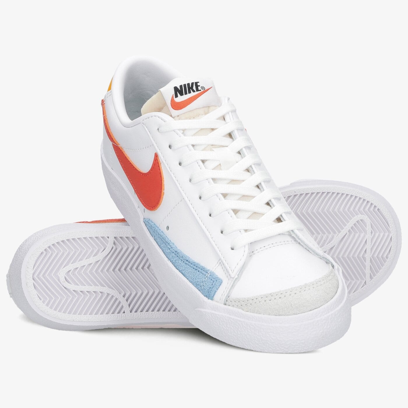 Дамски маратонки NIKE BLAZER LOW '77 dc4769-105 цвят бял