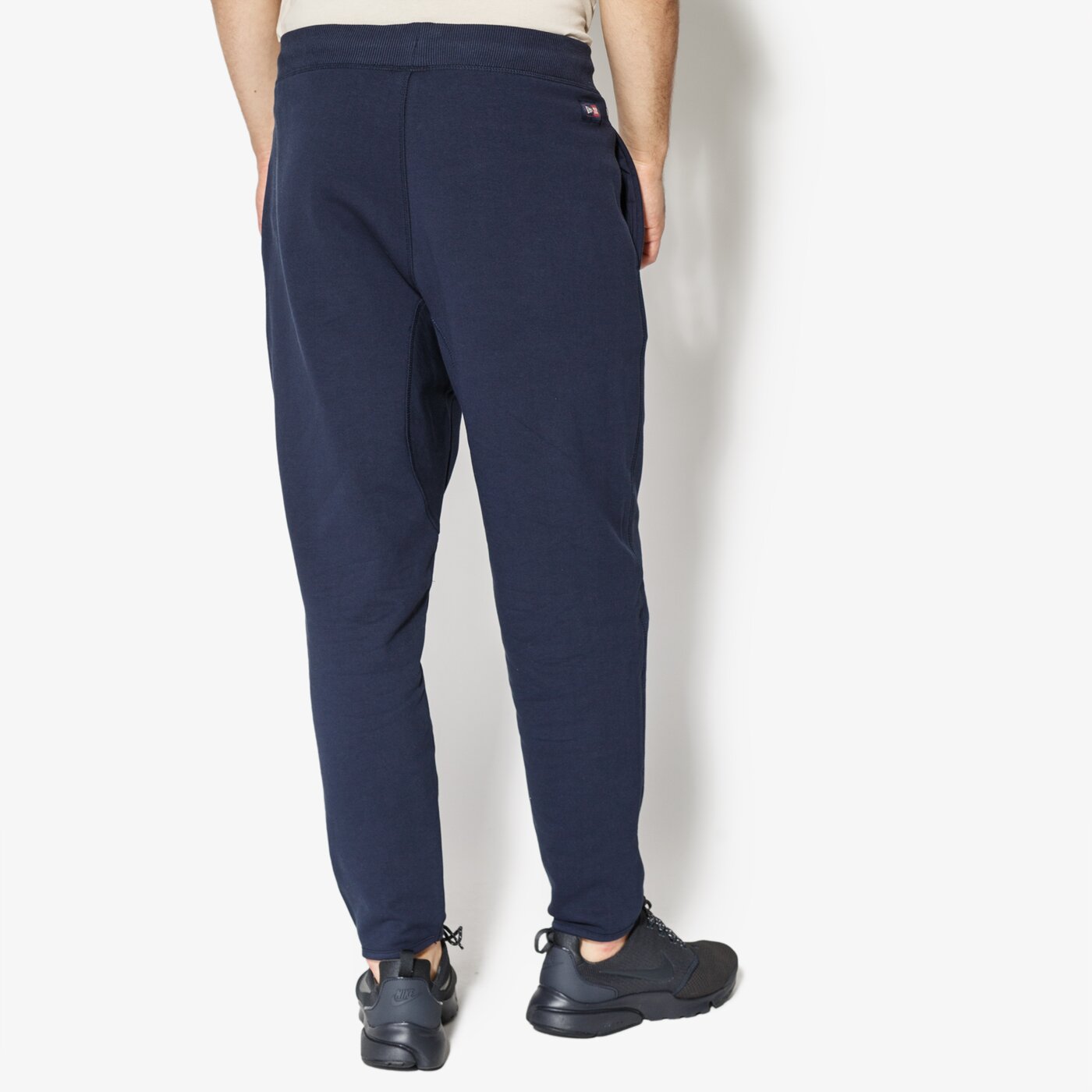 Мъжки панталони NEW ERA ПАНТАЛОНИ WORLD HOOD JOGGER NEW ERA NIGHT SHIFT NAVY 11517691 цвят тъмносин