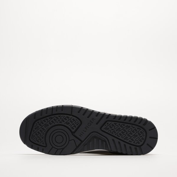 Мъжки маратонки TOMMY HILFIGER TH BASKET BETTER SUEDE MIX fm0fm04822dw5 цвят тъмносин