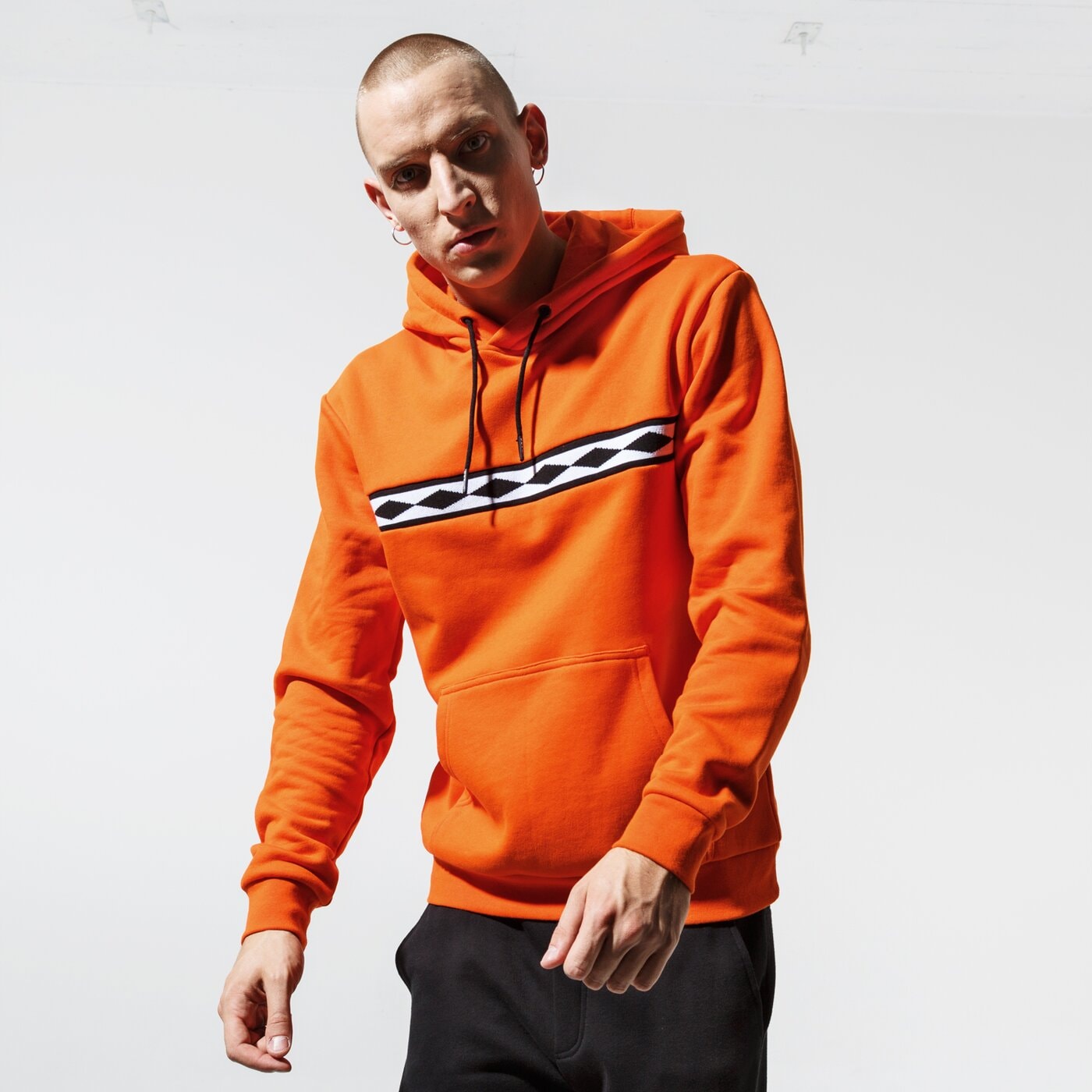 Мъжки суичър UMBRO СУИТЧЪР С КАЧУЛКА CLASSIC TAPE HOODY ul39blm86001 цвят оранжев