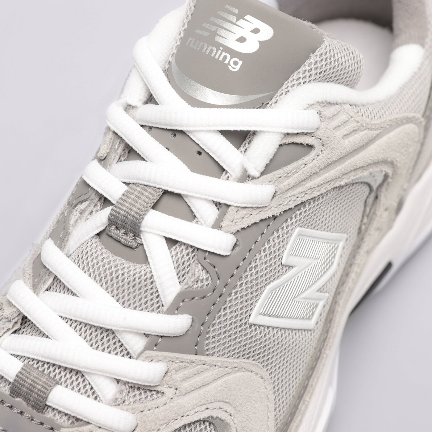 Дамски маратонки NEW BALANCE 530  mr530ck цвят сив