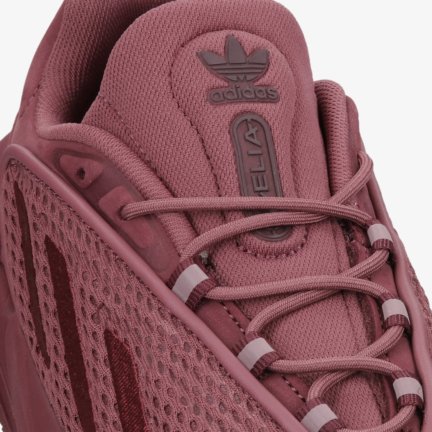 Дамски маратонки ADIDAS OZELIA gx3256 цвят бордо